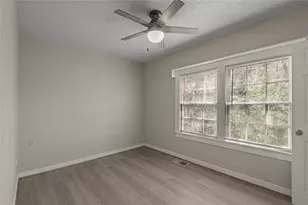 811 Sam Houston Ave, Huntsville, TX 77320 - Photo 8