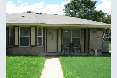 716 Gardner Dr, Palestine, TX 75803 - Photo 2