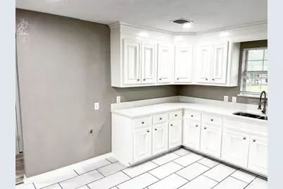 1604 Broken Arrow Street, Baytown, TX 77521 - Photo 10