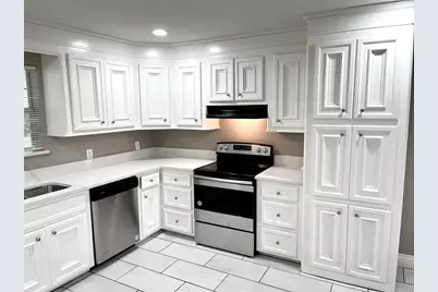 1604 Broken Arrow Street, Baytown, TX 77521 - Photo 6