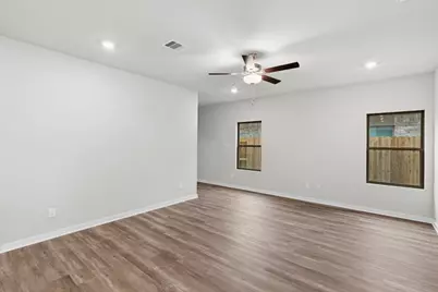 12214 Mead Grove Drive, Texas City, TX 77591 - Photo 10