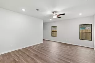 12214 Mead Grv Dr, Texas City, TX 77591 - Photo 10