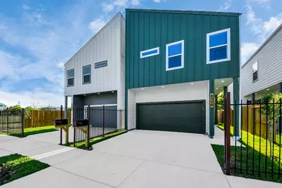 9305 Jutland Road, Houston, TX 77033 - Photo 2