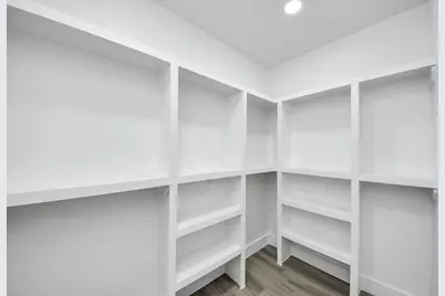 9305 Jutland Road, Houston, TX 77033 - Photo 28