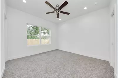 611 E 39th Street #B, Houston, TX 77022 - Photo 16