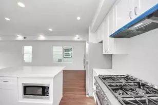 611 E 39th St, Houston, TX 77022 - Photo 10