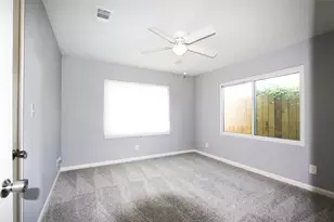 4130 Galesburg St, Houston, TX 77051 - Photo 8