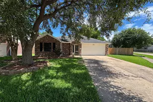 9217 Mohawk Dr, La Porte, TX 77571 - Photo 1