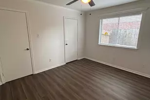 9217 Mohawk Dr, La Porte, TX 77571 - Photo 16