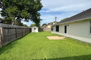 9217 Mohawk Dr, La Porte, TX 77571 - Photo 20