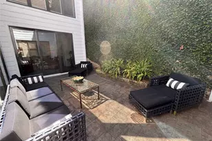 10 S Briar Hollow Ln, Houston, TX 77027 - Photo 22