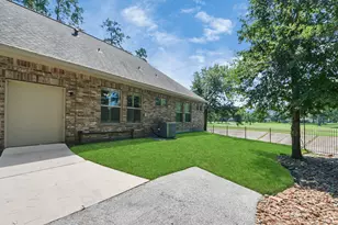 702 Fairway Oaks, Conroe, TX 77302 - Photo 34