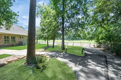 702 Fairway Oaks, Conroe, TX 77302 - Photo 34
