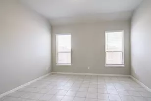 1061 Comal Trl, Dayton, TX 77535 - Photo 4