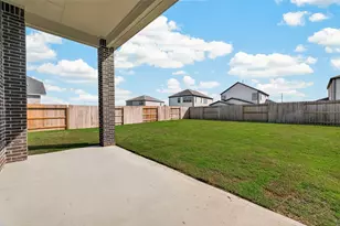 1061 Comal Trl, Dayton, TX 77535 - Photo 42