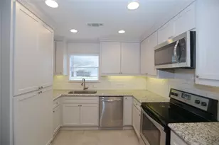 6022 Beaudry Dr, Houston, TX 77035 - Photo 8