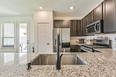 704 Allana Lane, Alvin, TX 77511 - Photo 12
