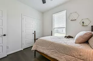704 Allana Ln, Alvin, TX 77511 - Photo 20