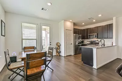 704 Allana Lane, Alvin, TX 77511 - Photo 8