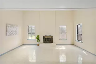 8583 Wilcrest Dr, Houston, TX 77099 - Photo 10