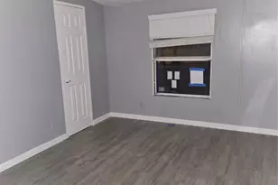 1610 Texas St, Alvin, TX 77511 - Photo 10