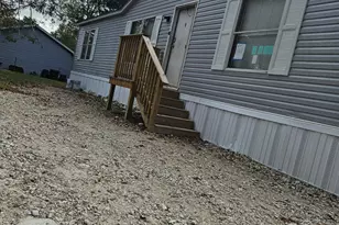 1610 Texas St, Alvin, TX 77511 - Photo 22