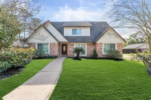 4703 Fountainhead Dr, Houston, TX 77066 - Photo 2