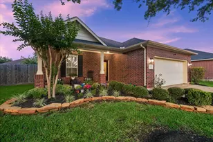 2003 Lavender Hills Ct, Pearland, TX 77581 - Photo 2