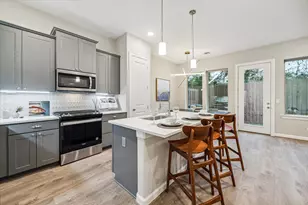 812 Glowing Dawn Dr, Houston, TX 77018 - Photo 14