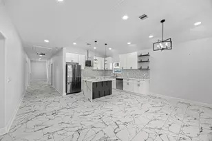 8824 Leander St, Houston, TX 77012 - Photo 8