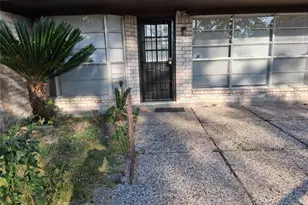 7515 Brush Wood Dr, Houston, TX 77088 - Photo 2