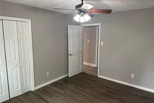228 Oak Manor Dr, Alvin, TX 77511 - Photo 20