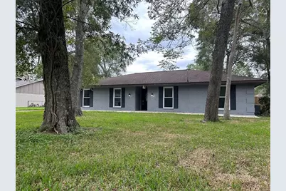 228 Oak Manor Drive, Alvin, TX 77511 - Photo 2