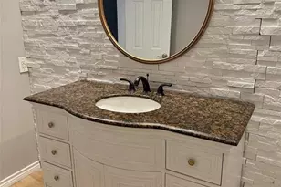 228 Oak Manor Dr, Alvin, TX 77511 - Photo 18