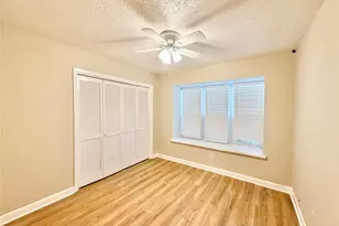 8225 Kingsbrook Rd, Houston, TX 77024 - Photo 14