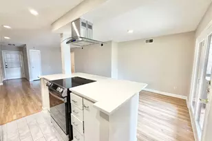 8225 Kingsbrook Rd, Houston, TX 77024 - Photo 8