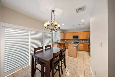 162 W Sundance Circle, The Woodlands, TX 77382 - Photo 12