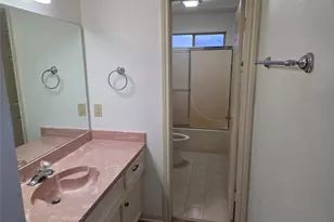 42 Silver Creek Dr Dr, Conroe, TX 77301 - Photo 10