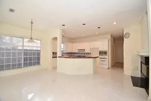 16 Treverstone Ct, Sugar Land, TX 77479 - Photo 6