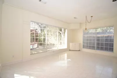 16 Treverstone Court, Sugar Land, TX 77479 - Photo 8