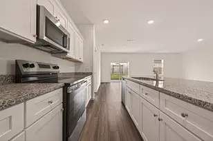 31334 Gayle Prairie Oaks St, Waller, TX 77484 - Photo 14