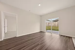 31334 Gayle Prairie Oaks St, Waller, TX 77484 - Photo 10