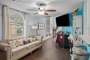 1414 Cypress Cove St, La Porte, TX 77571 - Photo 6