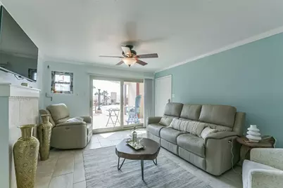 7312 Seawall Boulevard #103, Galveston, TX 77551 - Photo 14