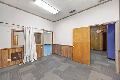 221 E Main Street, Brenham, TX 77833 - Photo 14