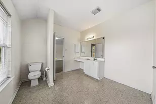 9641 Weldridge Dr, Sugar Land, TX 77498 - Photo 36