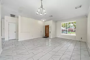 9641 Weldridge Dr, Sugar Land, TX 77498 - Photo 6