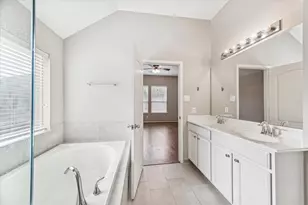 19223 Fisher Ridge Ln, Tomball, TX 77377 - Photo 10