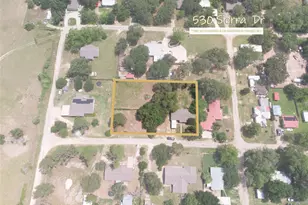 530 Sierra Dr, Rockdale, TX 76567 - Photo 2