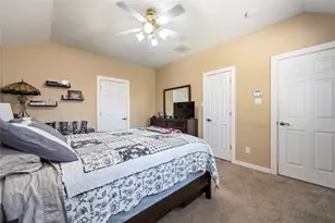 327 Mammoth Springs Ln, Dickinson, TX 77539 - Photo 20